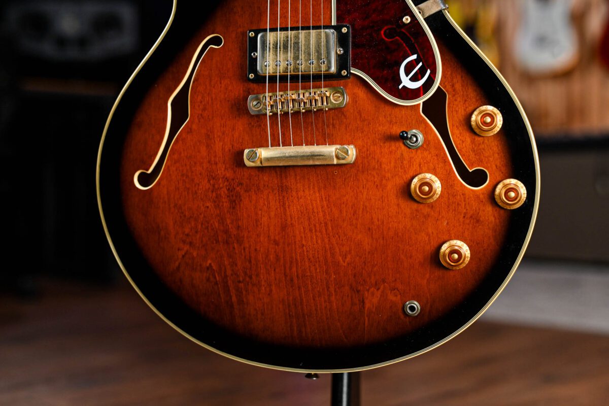 Epiphone Sheraton II in Vintage Sunburst - Image 3
