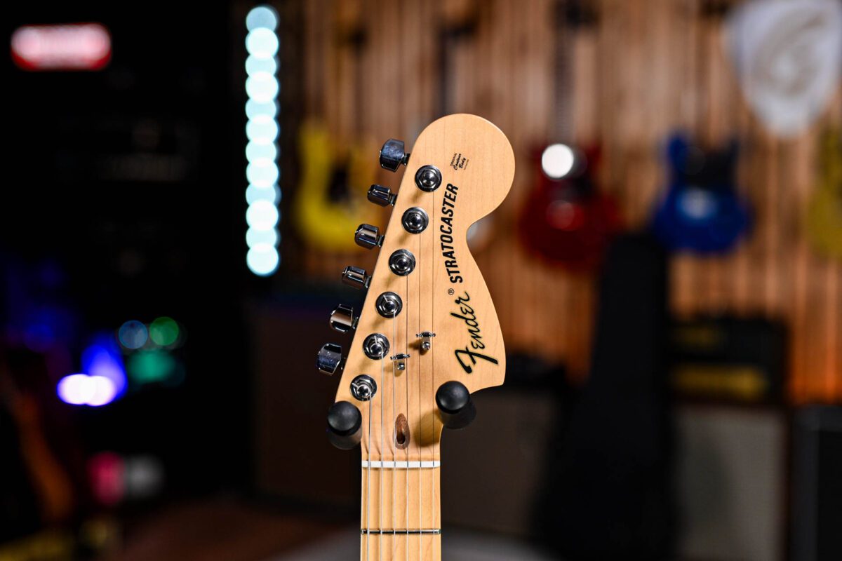 Fender American Special Stratocaster in Candy Apple Red - Image 6
