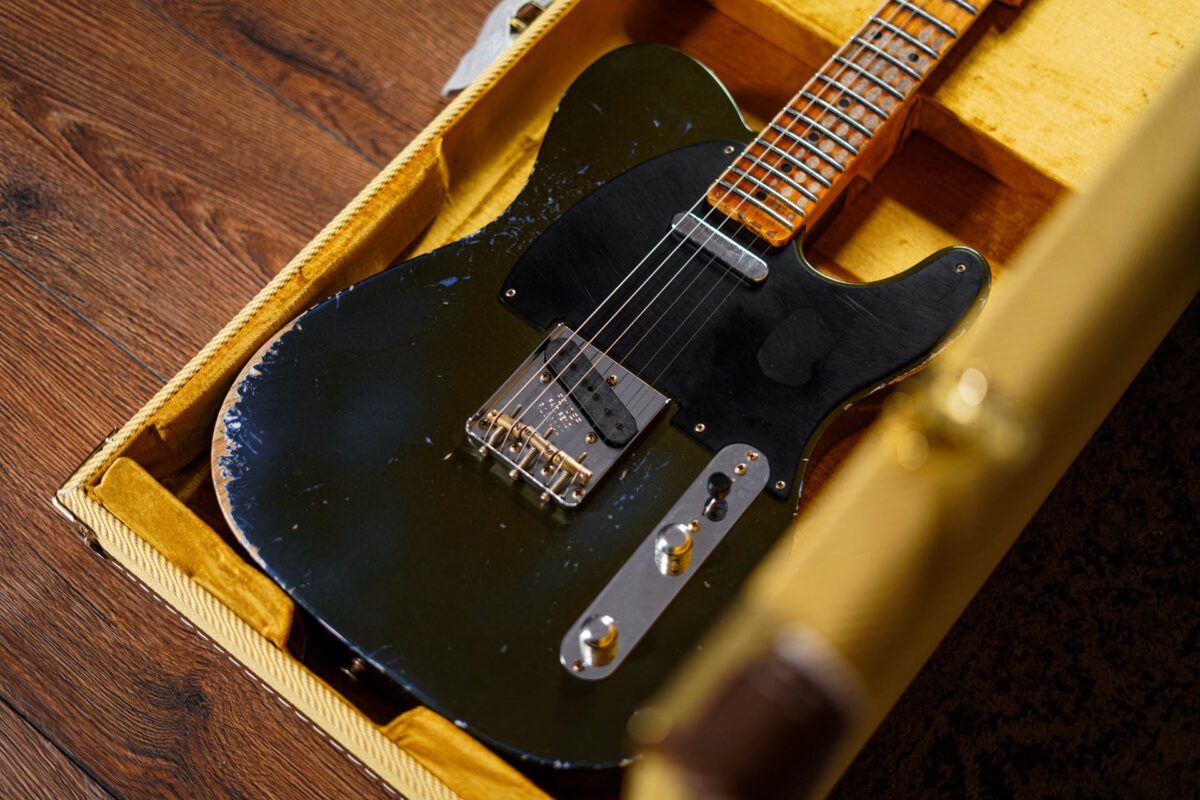 Fender Custom Shop Limited Edition ‘53 Telecaster Heavy Relic in Irish Pub Green - Image 2