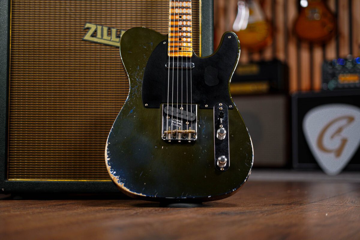 Fender Custom Shop Limited Edition ‘53 Telecaster Heavy Relic in Irish Pub Green
