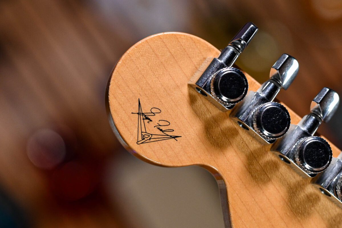 Fender Custom Shop Masterbuilt 20th Anniversary Closet Classic Stratocaster - Image 3