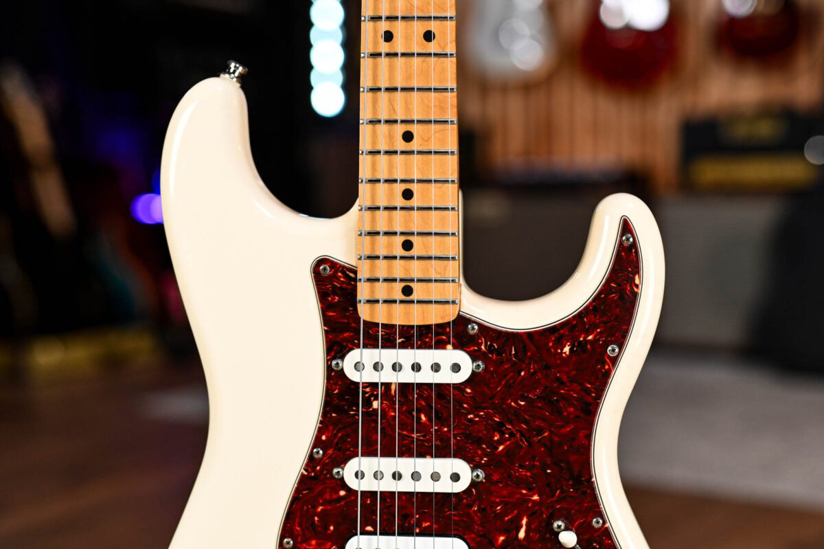 Fender Deluxe Roadhouse Stratocaster in Arctic White - Image 5
