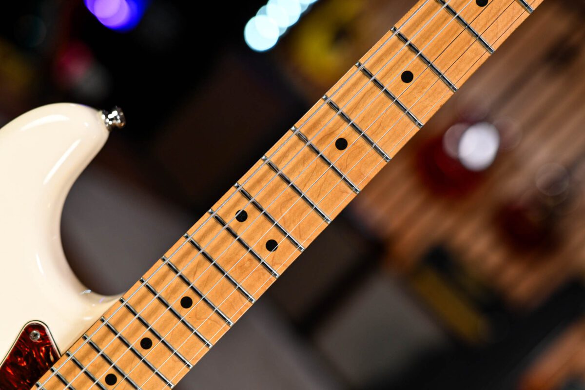 Fender Deluxe Roadhouse Stratocaster in Arctic White - Image 6