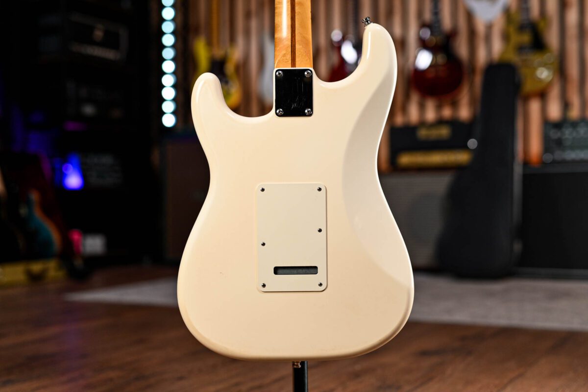 Fender Deluxe Roadhouse Stratocaster in Arctic White - Image 9