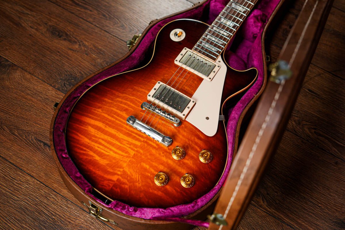 Gibson Custom Shop Les Paul Standard 1959 Reissue In Tobacco Burst - Image 2