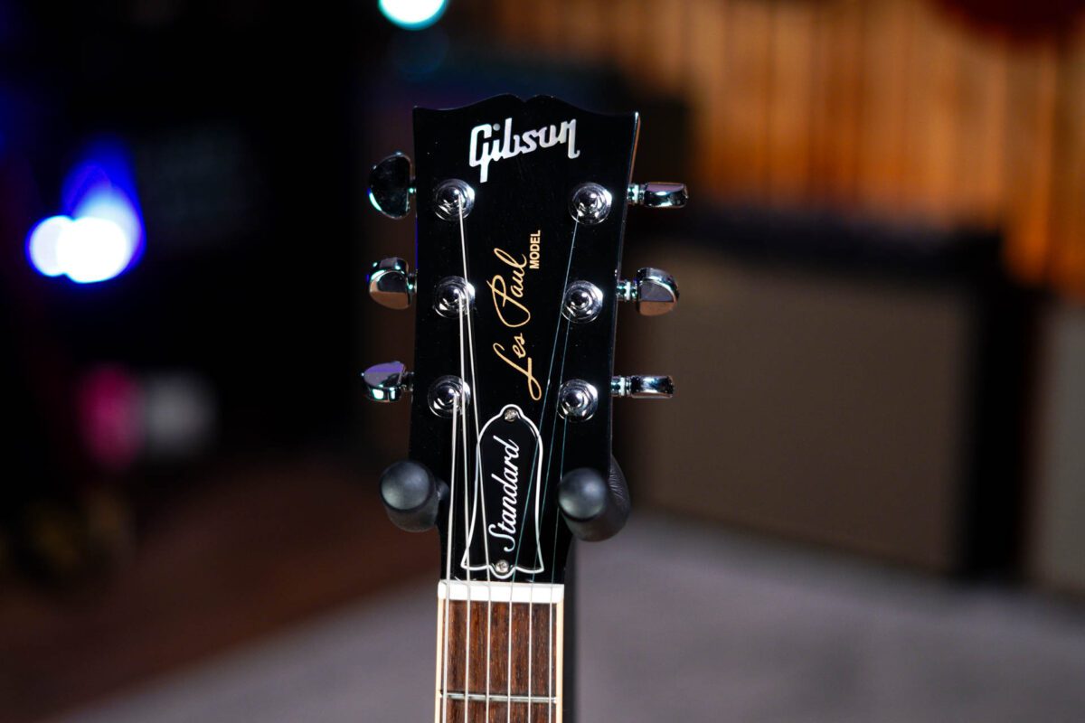 Gibson Les Paul Standard in Blueberry Burst - Image 7