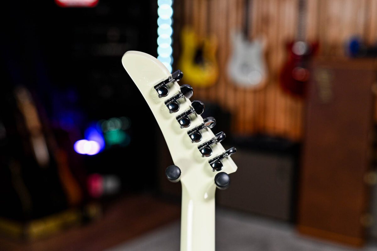 Gibson USA '70s Explorer Electric Guitar in Classic White - Image 8