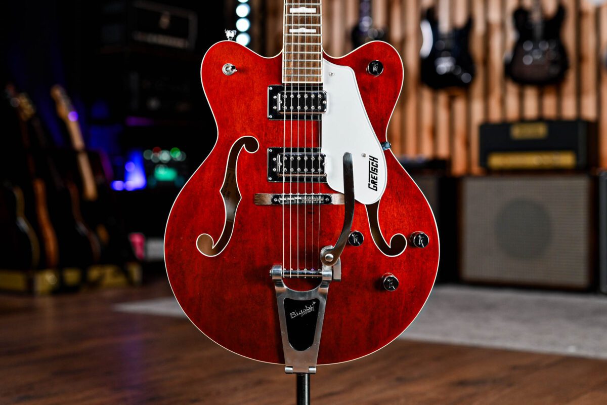 Gretsch G5422TDC Electromatic Hollow Body in Walnut Stain