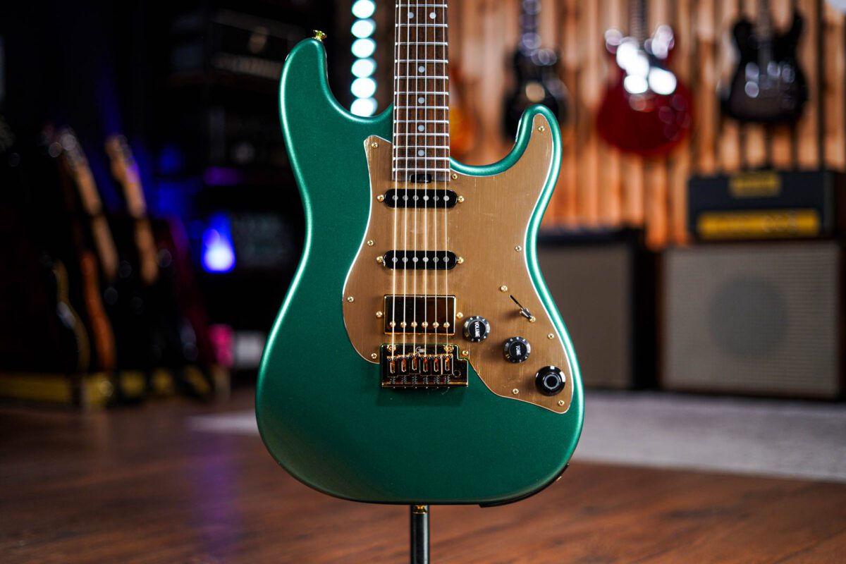 Mooer GTRS Guitars Standard 900 Racing Green Intelligent Guitar with Wireless System