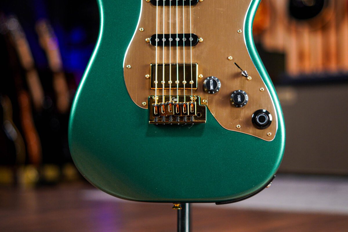 Mooer GTRS Guitars Standard 900 Racing Green Intelligent Guitar with Wireless System - Image 3