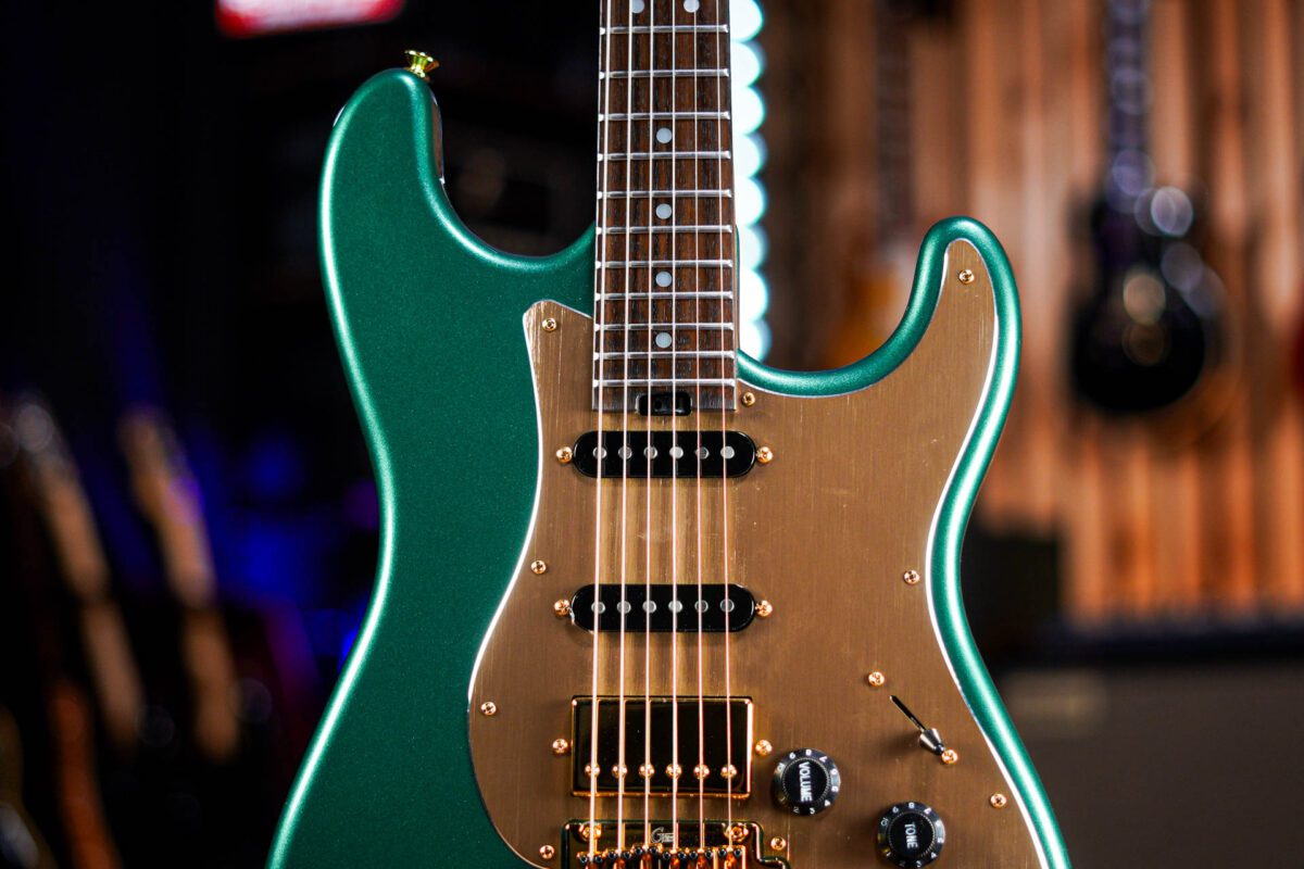 Mooer GTRS Guitars Standard 900 Racing Green Intelligent Guitar with Wireless System - Image 4