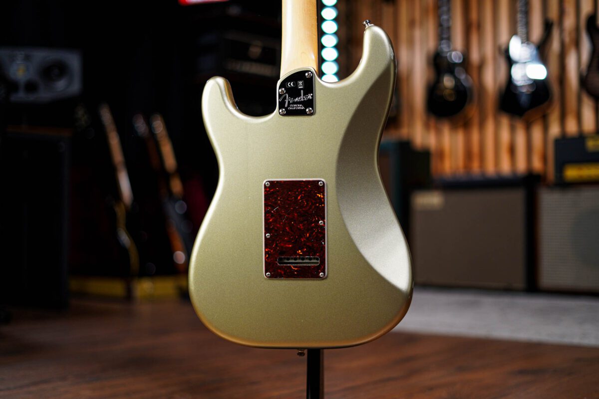 Fender American Elite Stratocaster in Champagne - Image 9