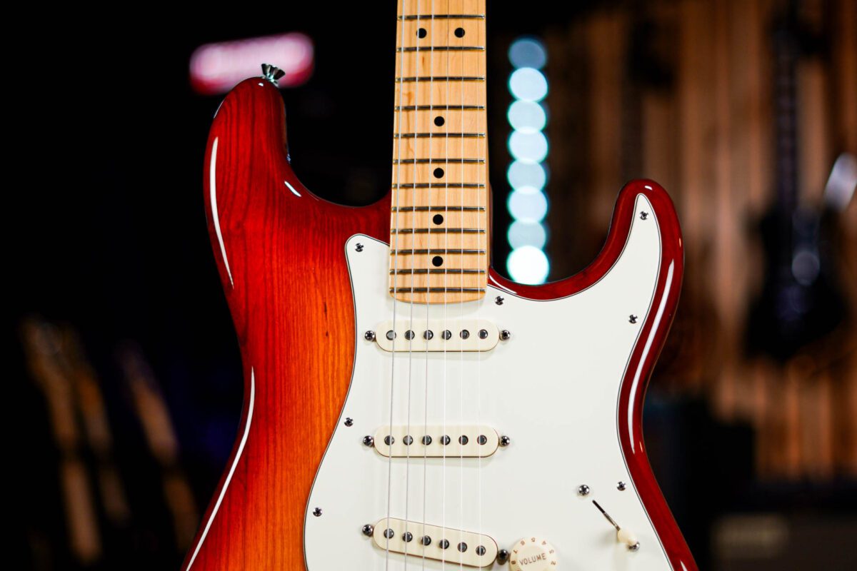 Fender American Standard Stratocaster in Sienna Sunburst - Image 5
