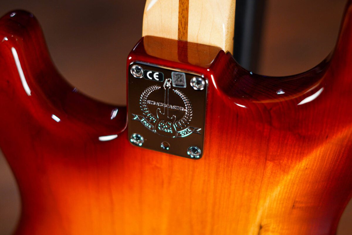 Fender American Standard Stratocaster in Sienna Sunburst - Image 9