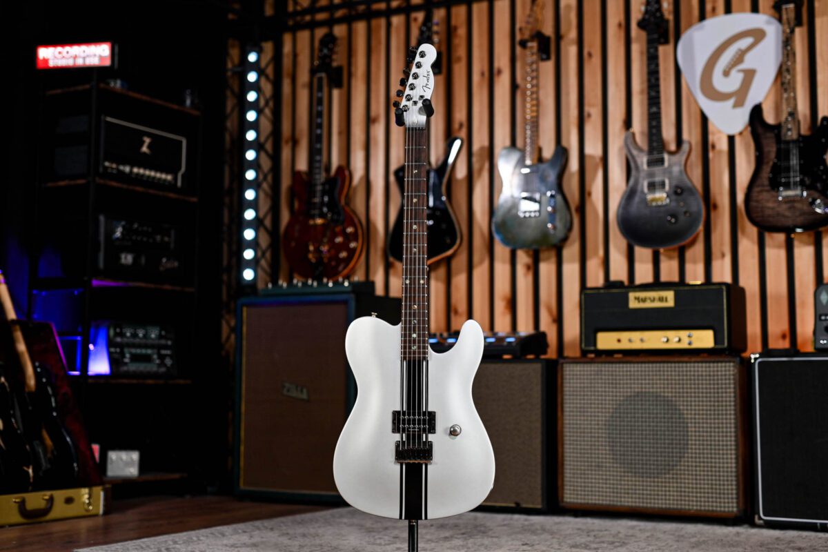 Fender Esquire GT in Silver - Image 2