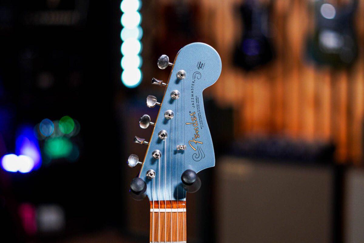 Fender Vintera '60s Jazzmaster in Ice Blue Metallic - Image 6