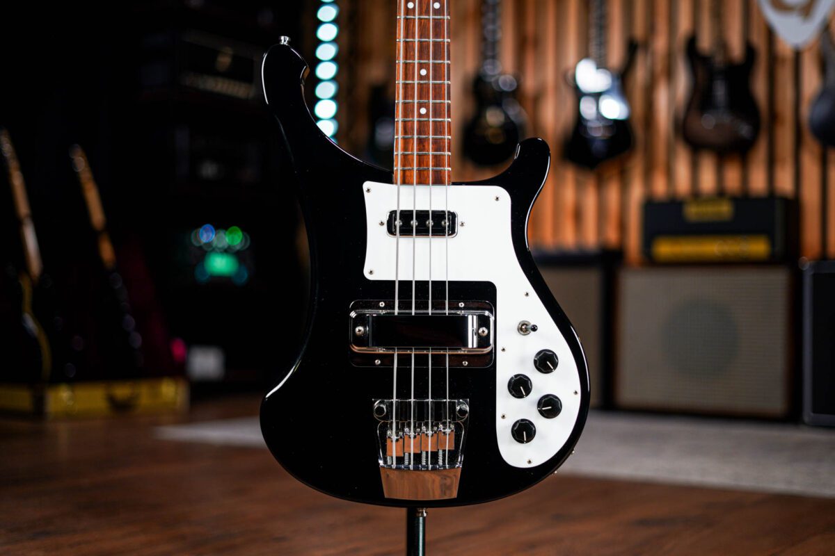Rickenbacker 4003S in Jetglow