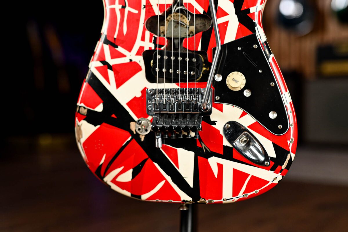 EVH Striped Series Frankie - Image 3