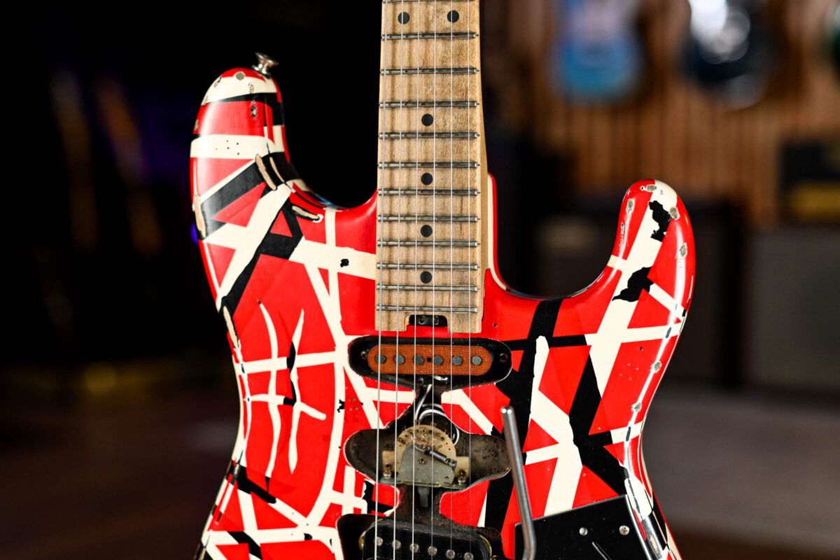 EVH Striped Series Frankie - Image 4
