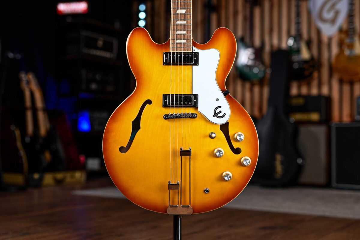Epiphone Riviera in Royal Tan