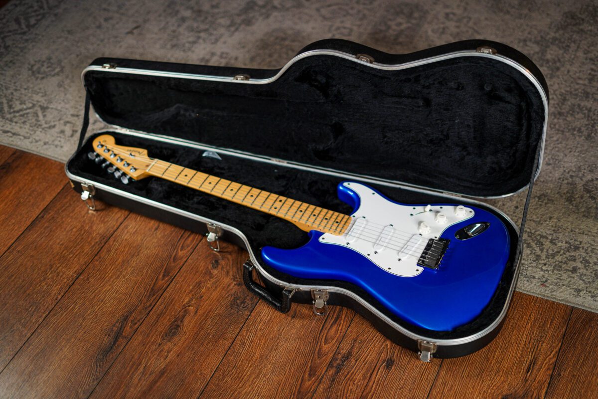 Fender 50th Anniversary Stratocaster Chrome Blue - Image 9