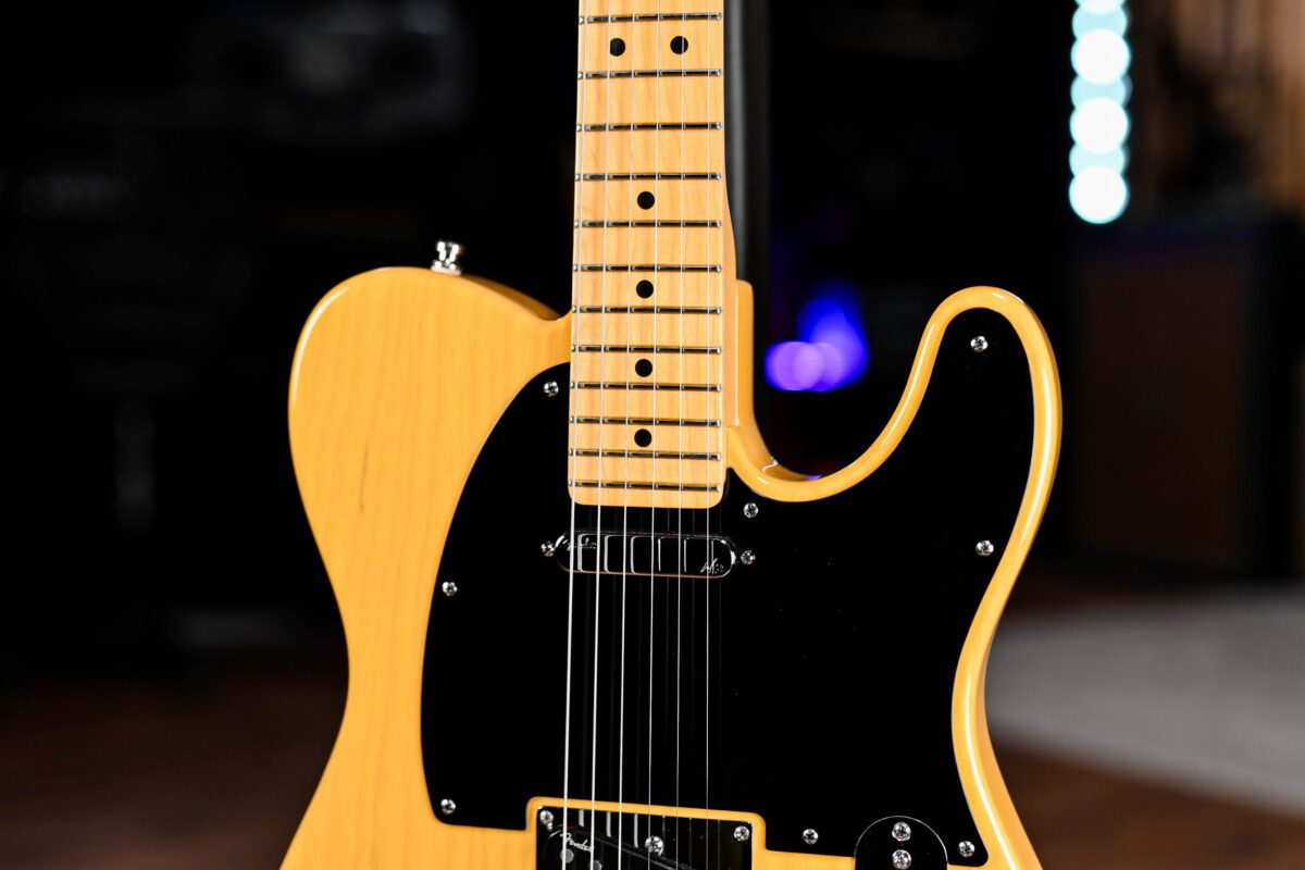 Fender American Deluxe Ash Telecaster in Butterscotch - Image 5