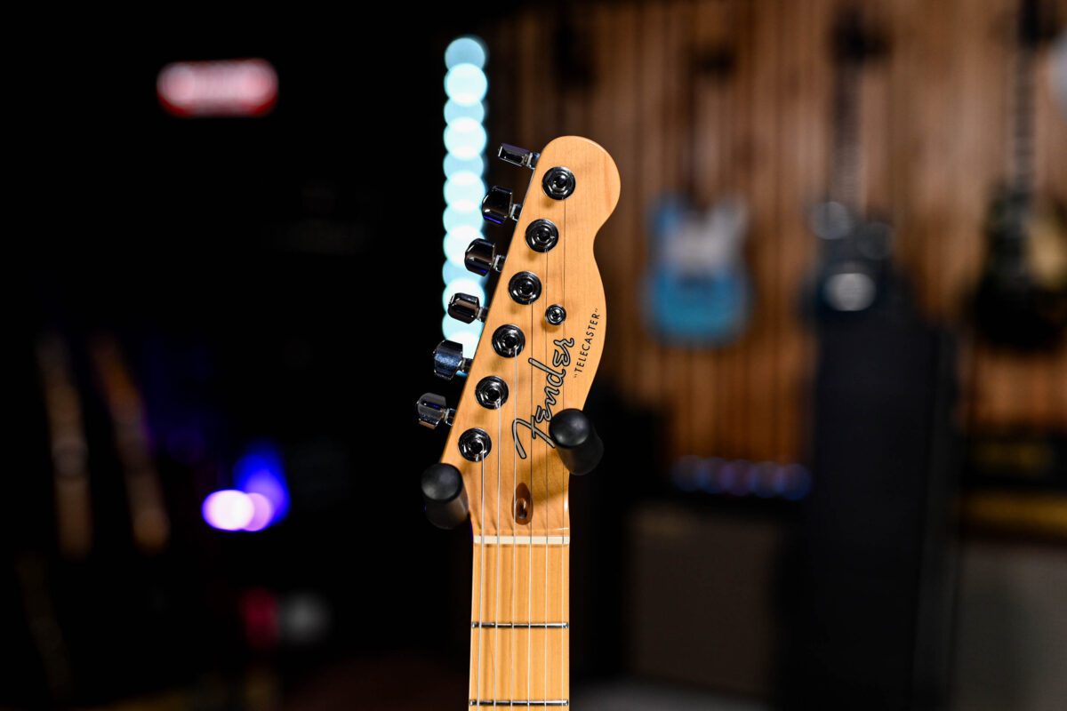 Fender American Deluxe Ash Telecaster in Butterscotch - Image 7