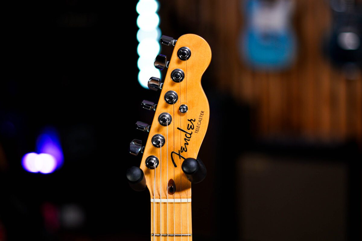 Fender American Deluxe Telecaster in 3 Colour Sunburst - Image 7