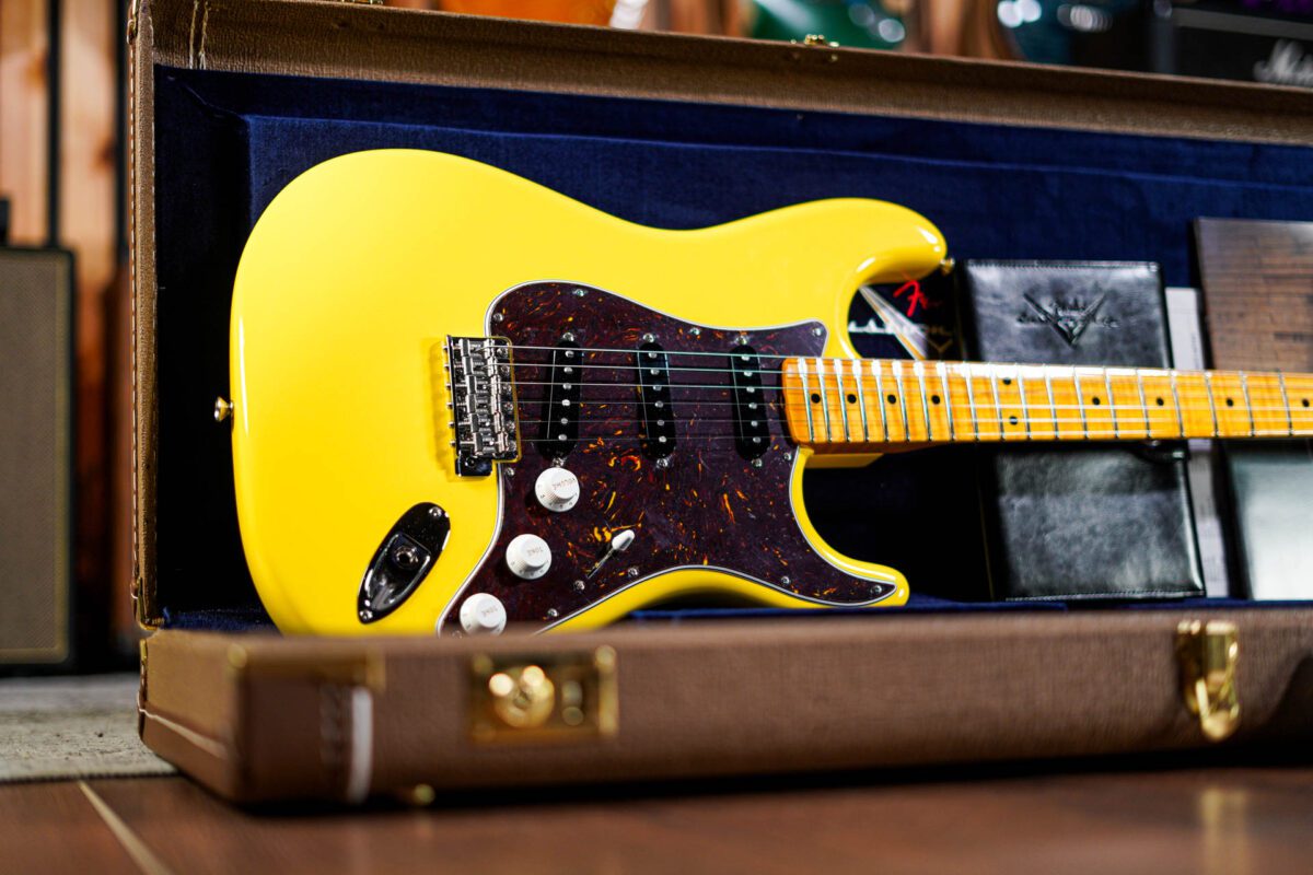 Fender Custom Shop '62 Reissue Stratocaster NOS Flamethrower in Grafitti Yellow - Image 6