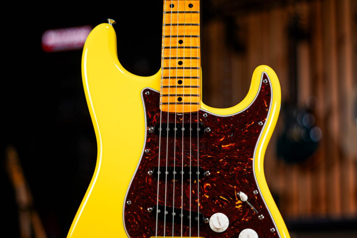 Fender Custom Shop '62 Reissue Stratocaster NOS Flamethrower in Grafitti Yellow - Image 9