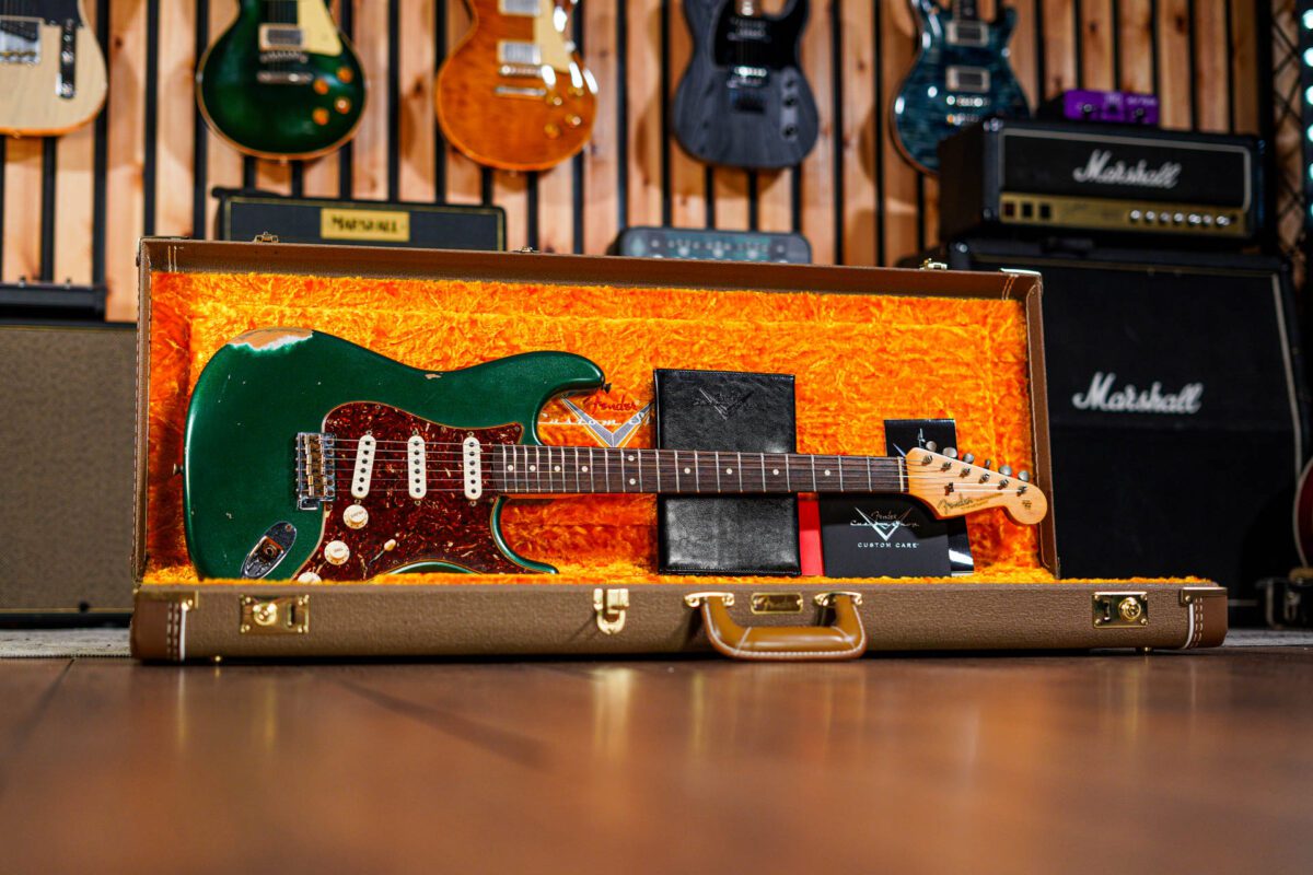 Fender Custom Shop 62 Stratocaster Relic in Mystic Pine Green - Image 2
