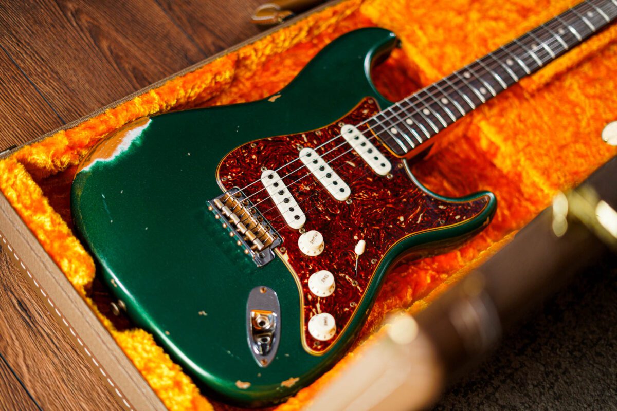 Fender Custom Shop 62 Stratocaster Relic in Mystic Pine Green - Image 4