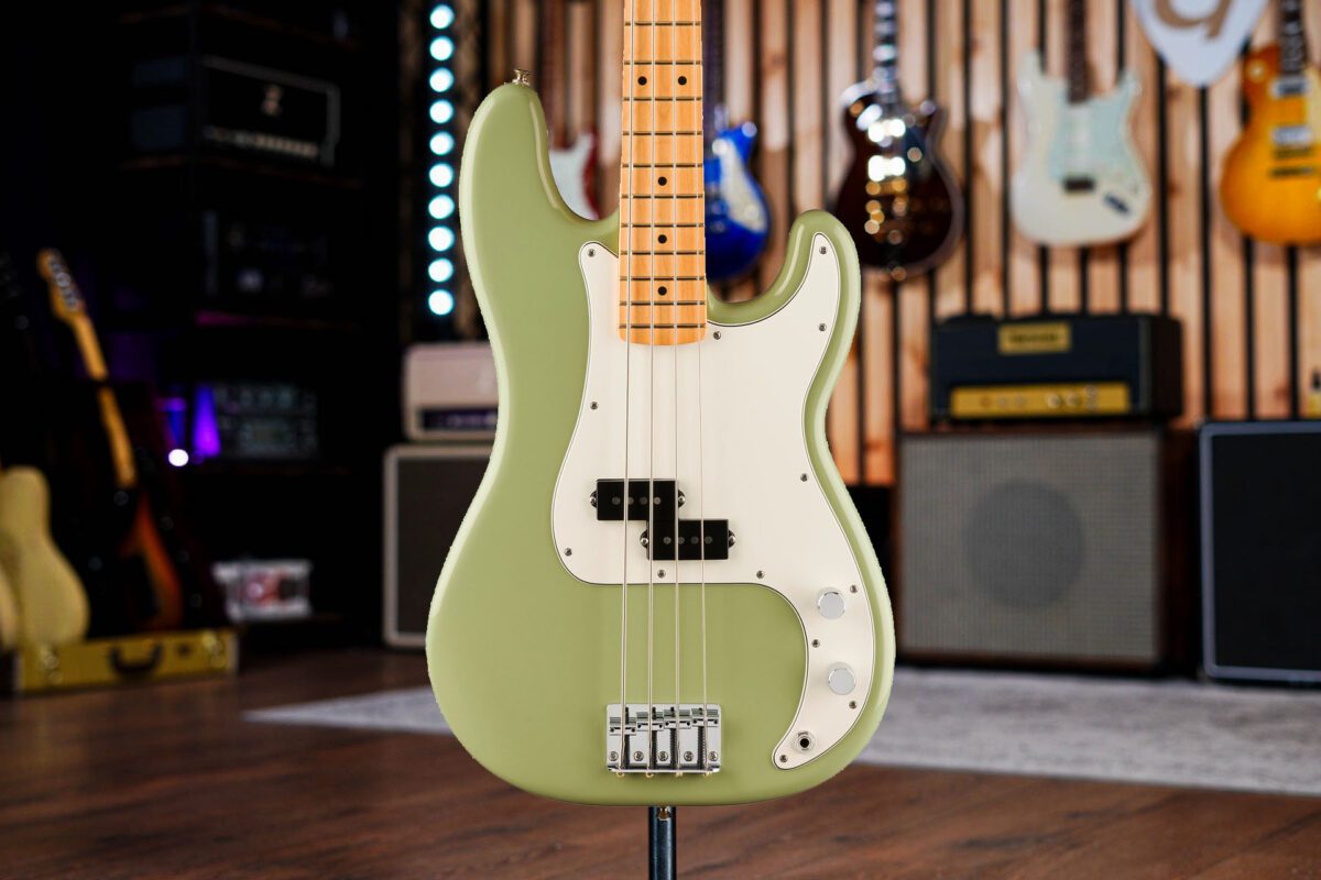 Fender Player II Precision Bass in Birch Green