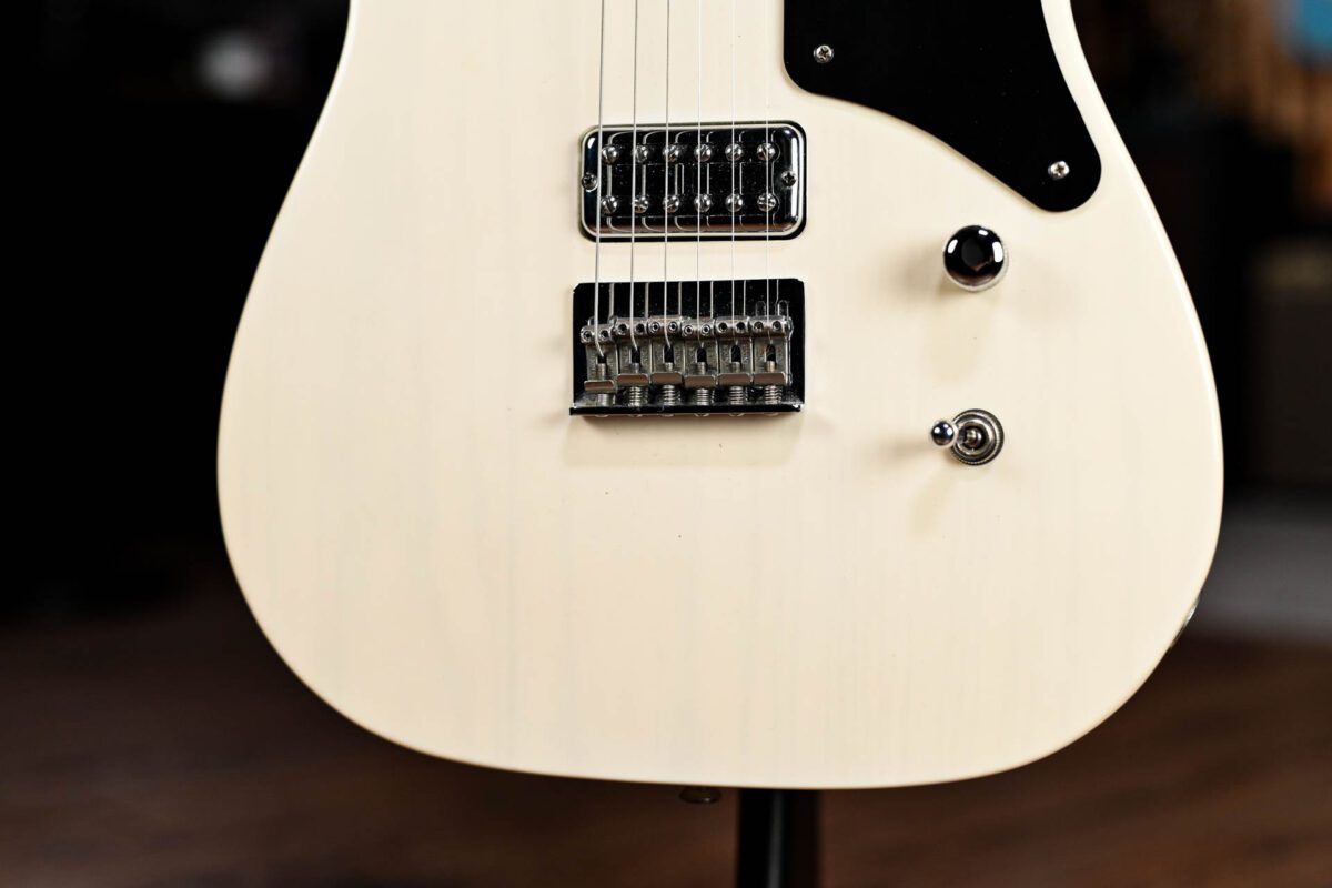 Fender Special Edition Classic Series Cabronita Telecaster in White Blonde - Image 3