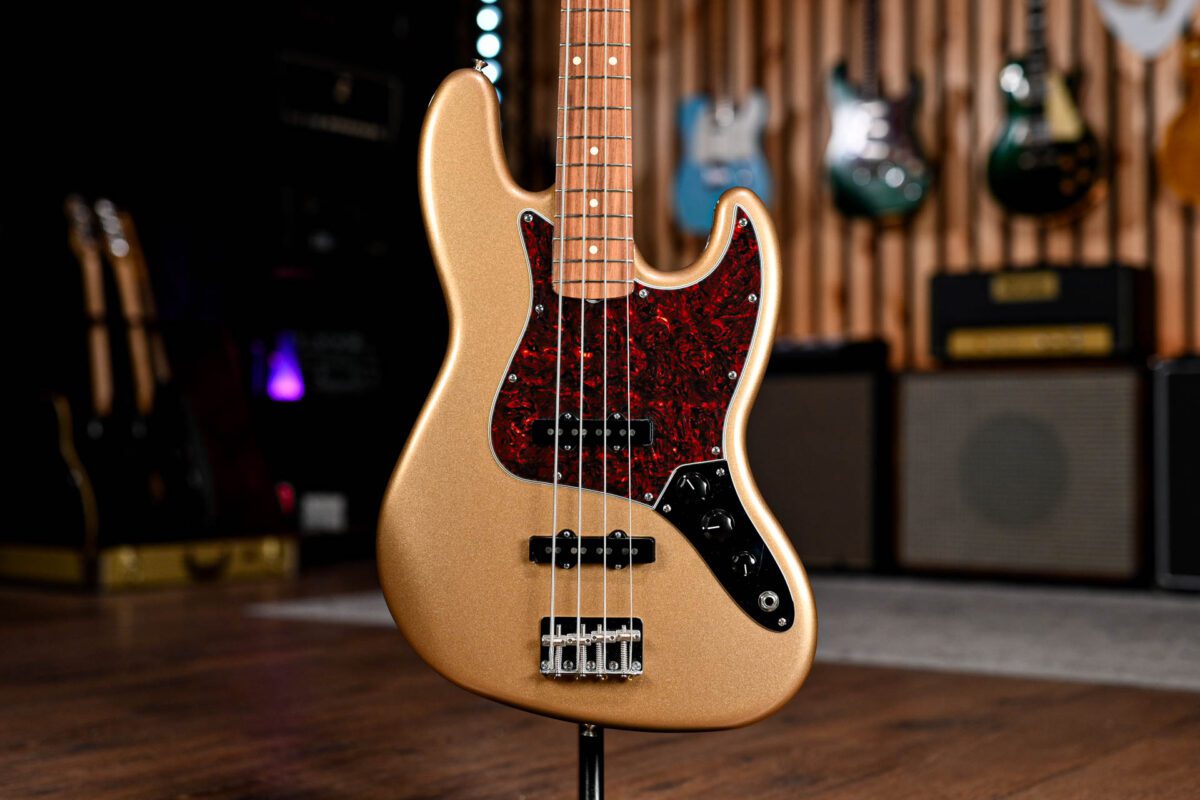 Fender Vintera Jazz Bass in Firemist Gold