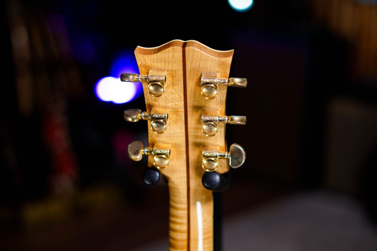 Gibson USA J-200 Acoustic in Natural - Image 9
