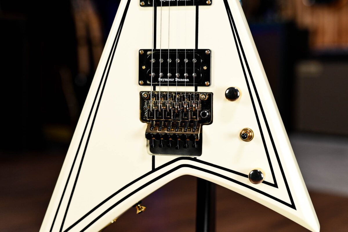 Jackson RR3 Pro in White Pinstripe - Image 3