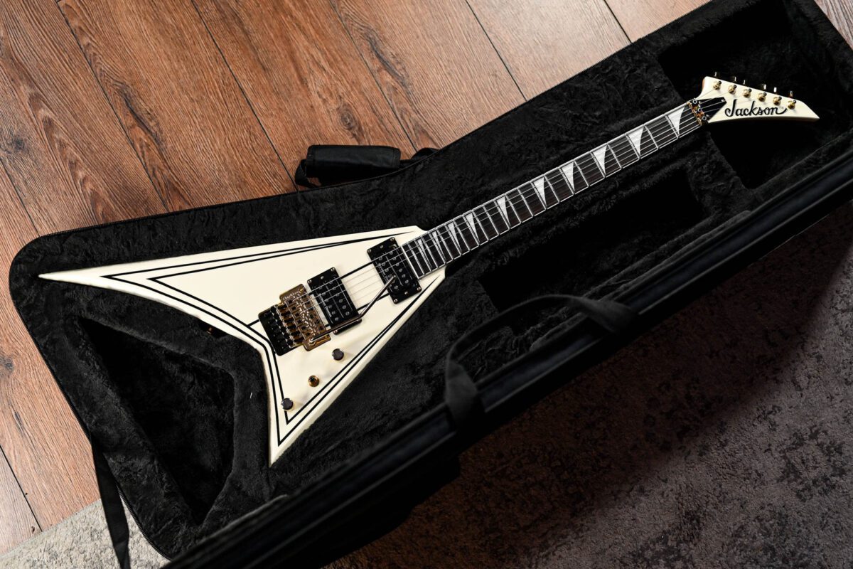 Jackson RR3 Pro in White Pinstripe - Image 2