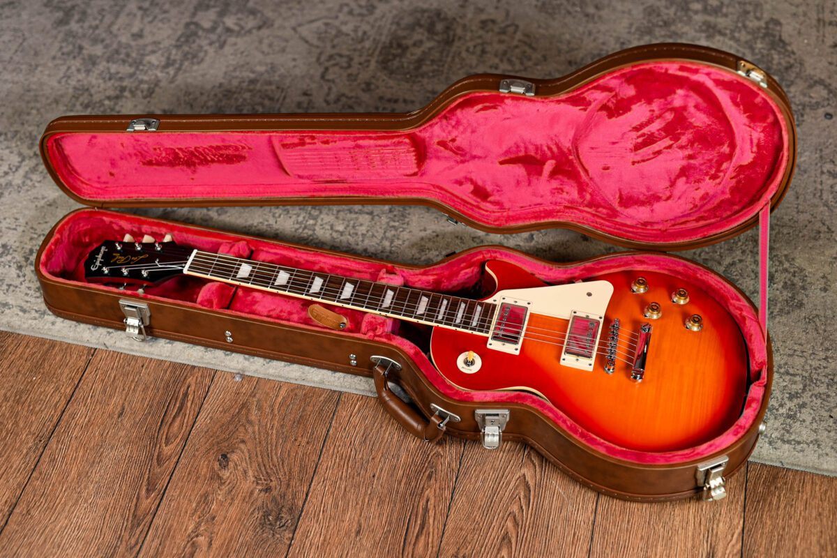 Epiphone 1959 Les Paul Standard Outfit in Cherry Sunburst - Image 3