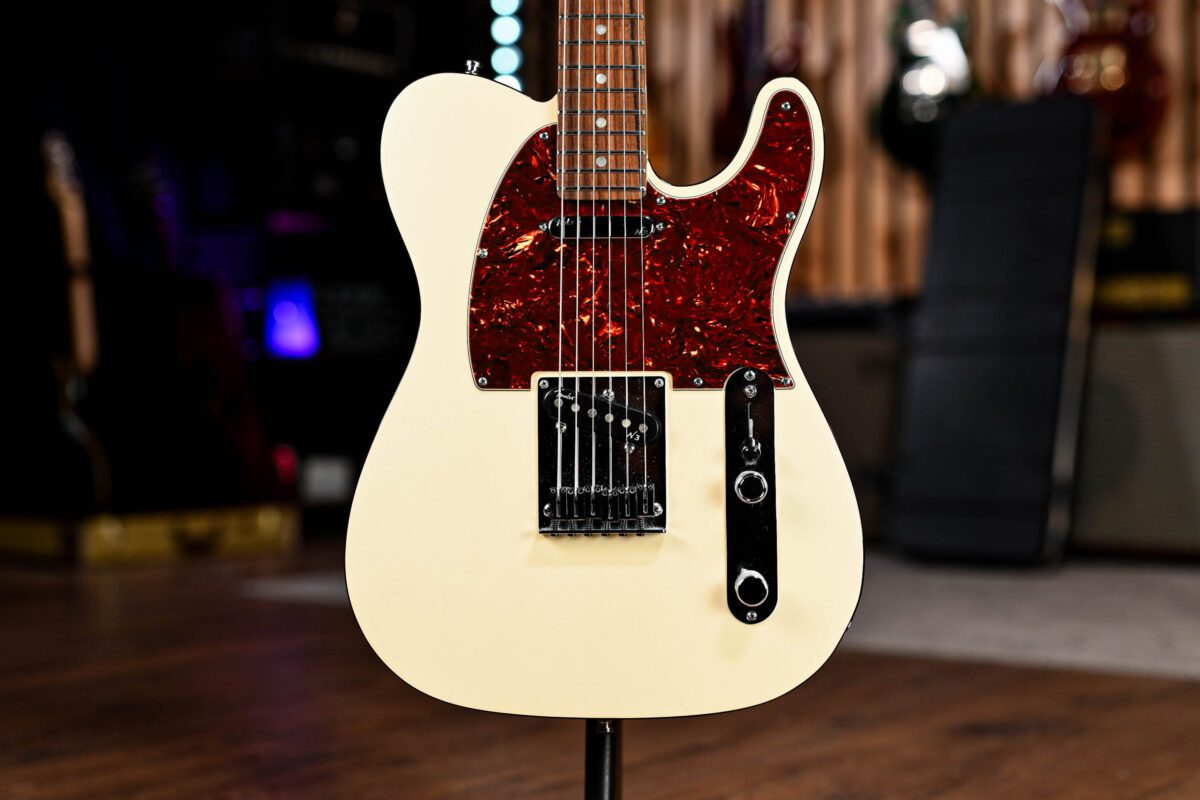 Fender American Deluxe Telecaster In Olympic Pearl