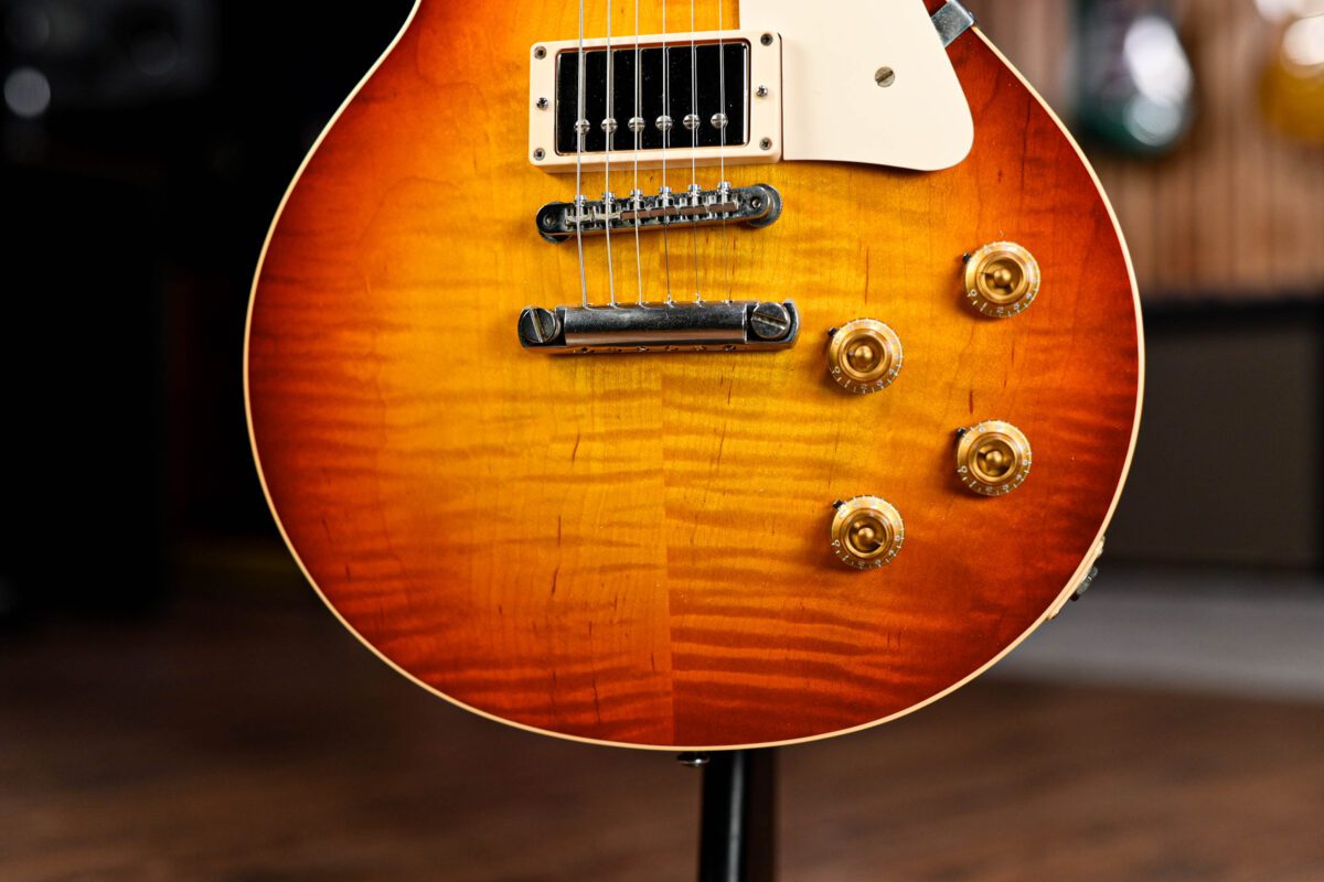 Gibson Custom Shop Les Paul Standard 1958 Reissue in Cherry Sunburst - Image 5