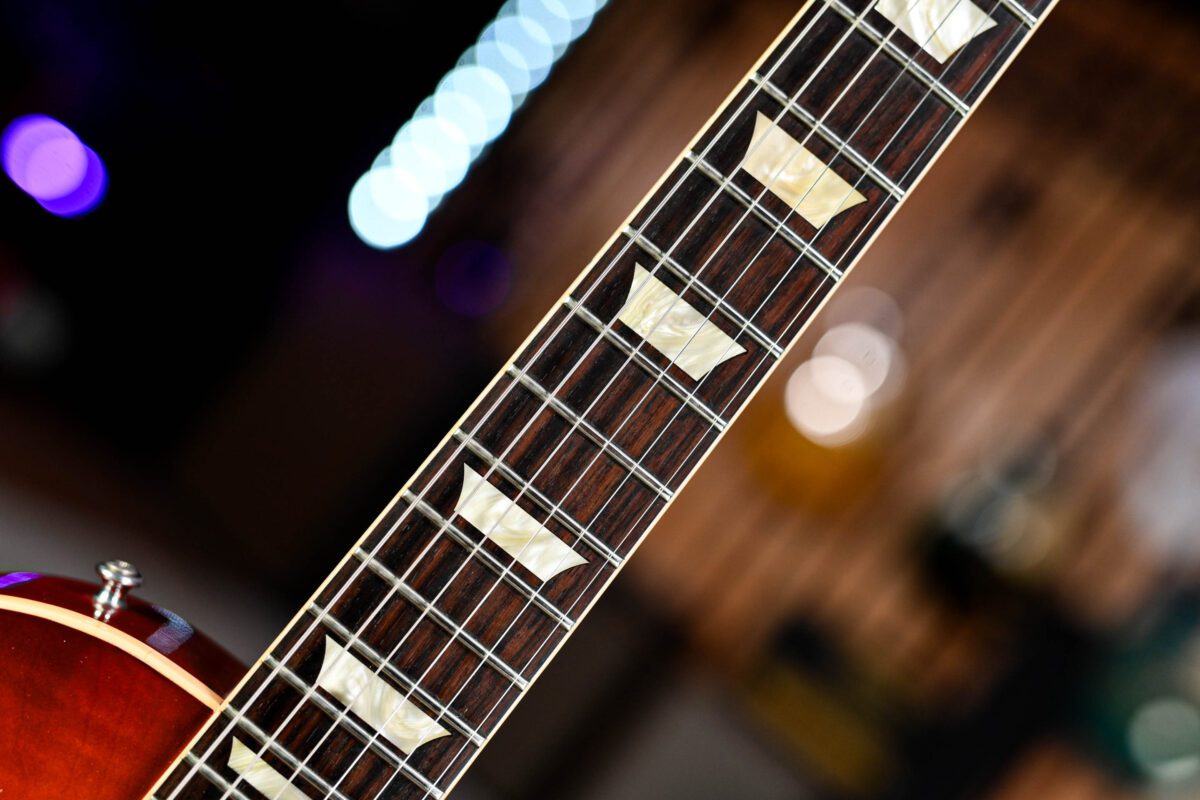 Gibson Custom Shop Les Paul Standard 1958 Reissue in Cherry Sunburst - Image 7