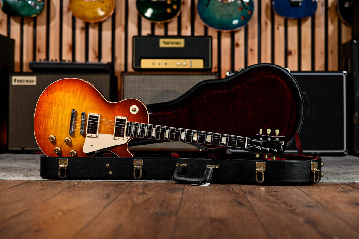 Gibson Custom Shop Les Paul Standard 1958 Reissue in Cherry Sunburst - Image 2