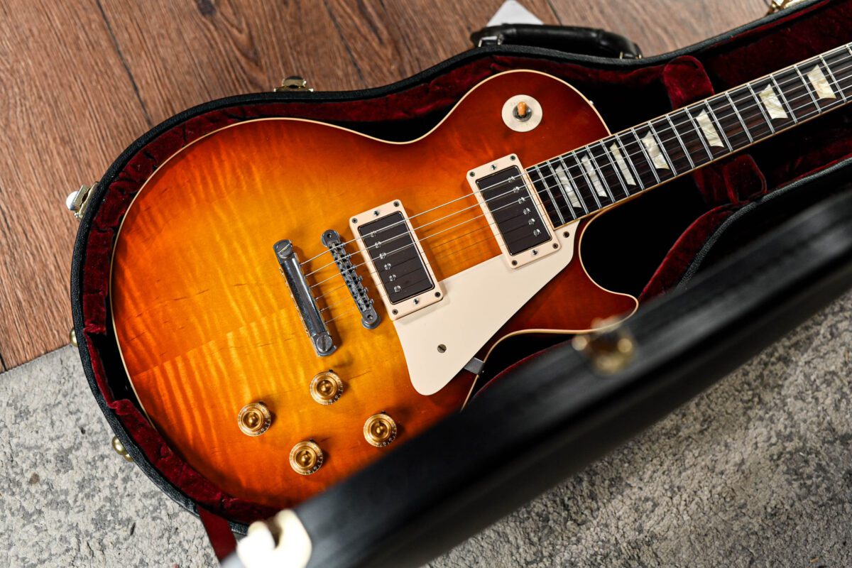 Gibson Custom Shop Les Paul Standard 1958 Reissue in Cherry Sunburst - Image 11