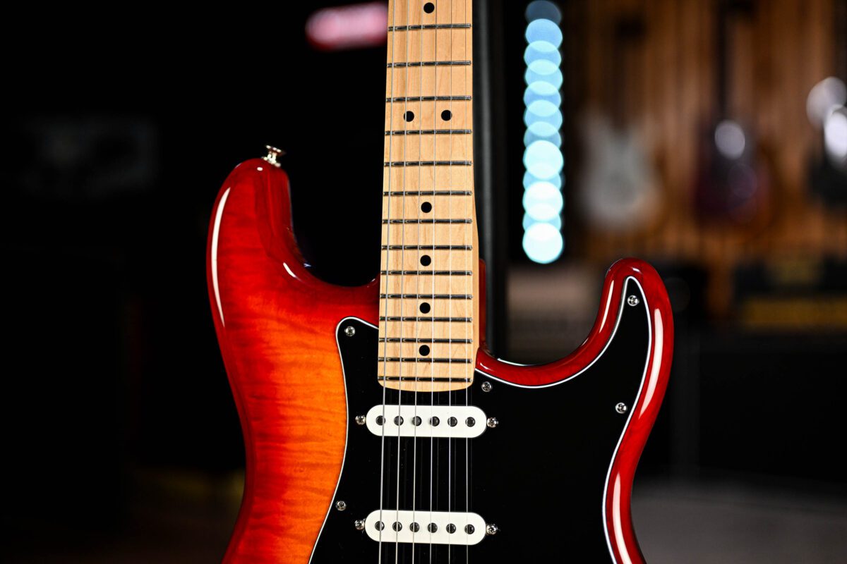 Fender Player Plus HSS Stratocaster Plus Top in Aged Cherry Burst