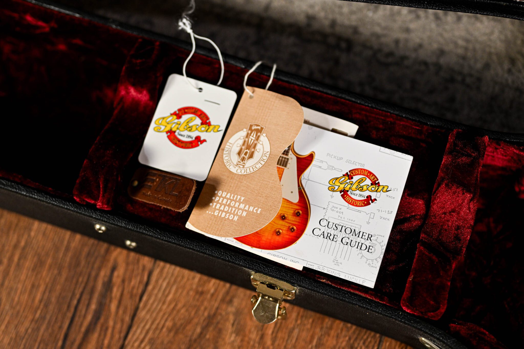 Gibson Custom Shop 1957 Les Paul Custom 3 Pickup Bigsby ‘VOS’ in Ebony - Image 5