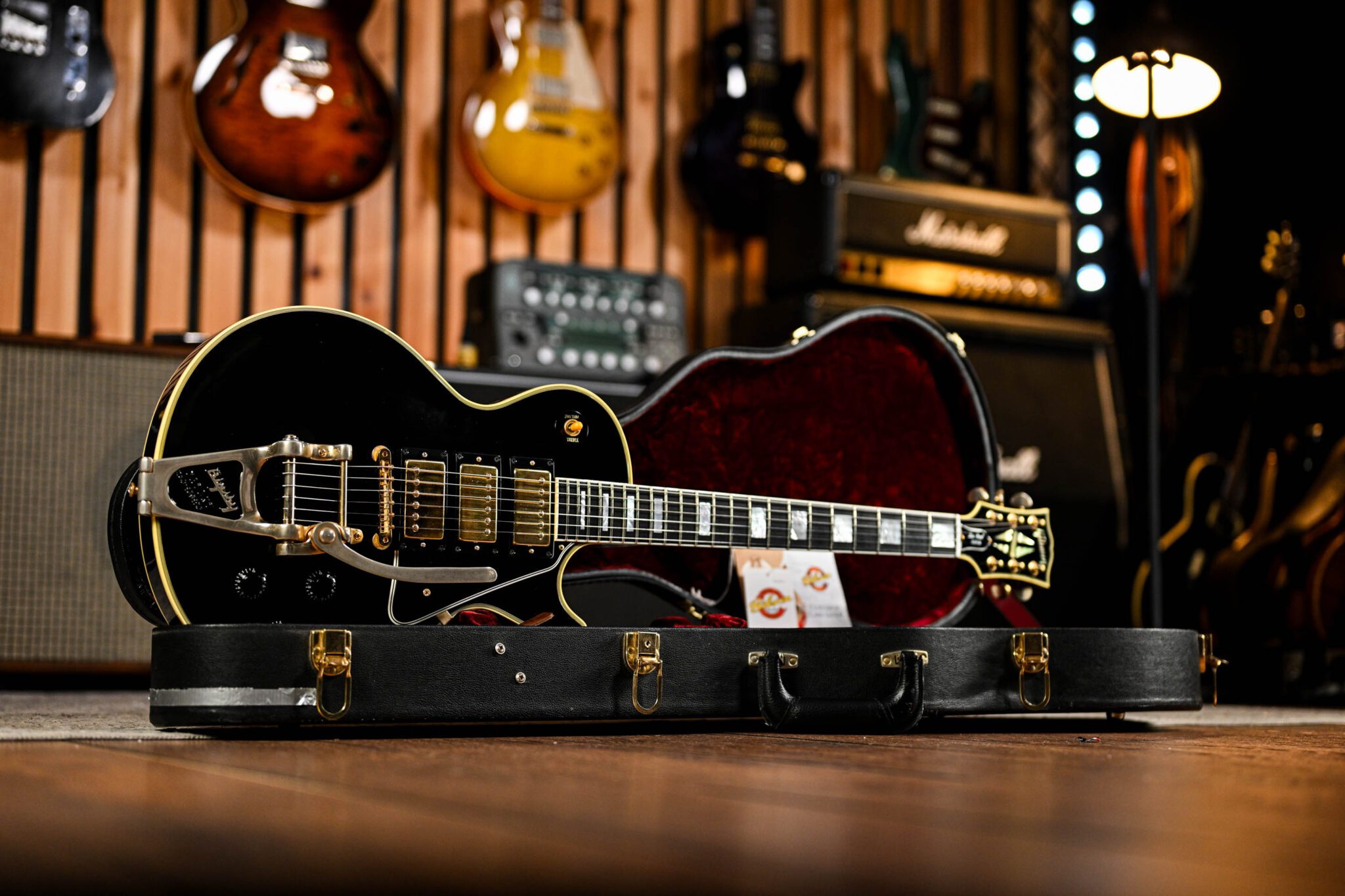 Gibson Custom Shop 1957 Les Paul Custom 3 Pickup Bigsby ‘VOS’ in Ebony - Image 12