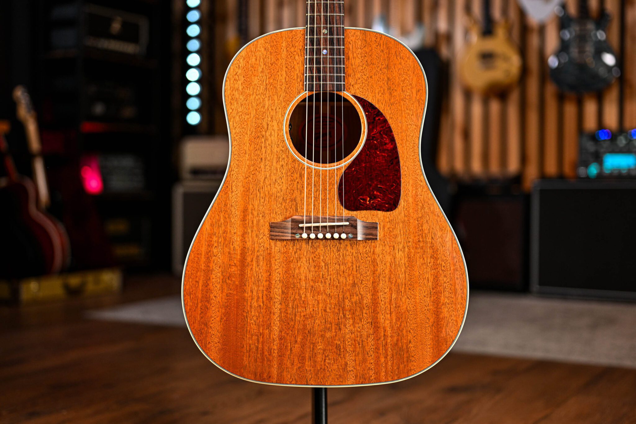 ギター Gibson CustomShop J-45Thermally Aged1966 Gibson Custom Shop J-45 Limited Edition 