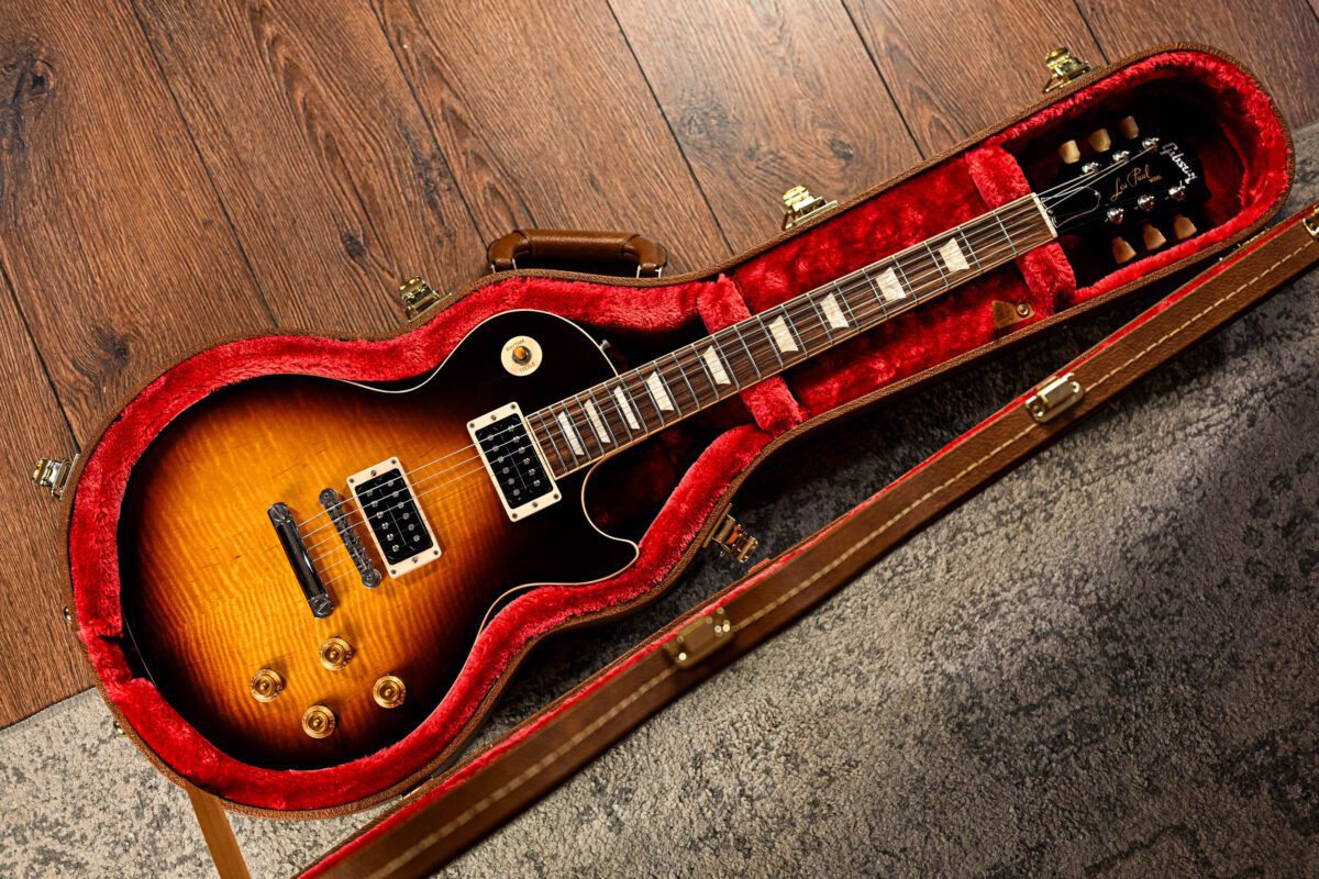 Gibson Slash Les Paul Standard in November Burst - Guitar Gear