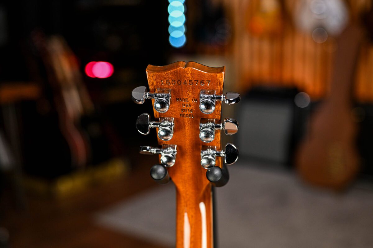Gibson Les Paul Standard T in Honey Burst - Guitar Gear Giveaway